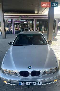 Седан BMW 5 Series 2000 в Черновцах