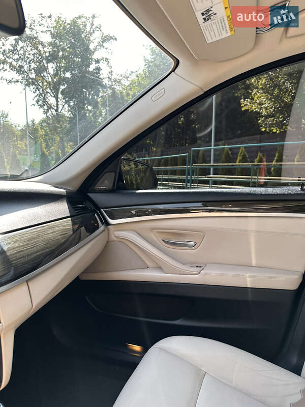 Седан BMW 5 Series 2016 в Харкові