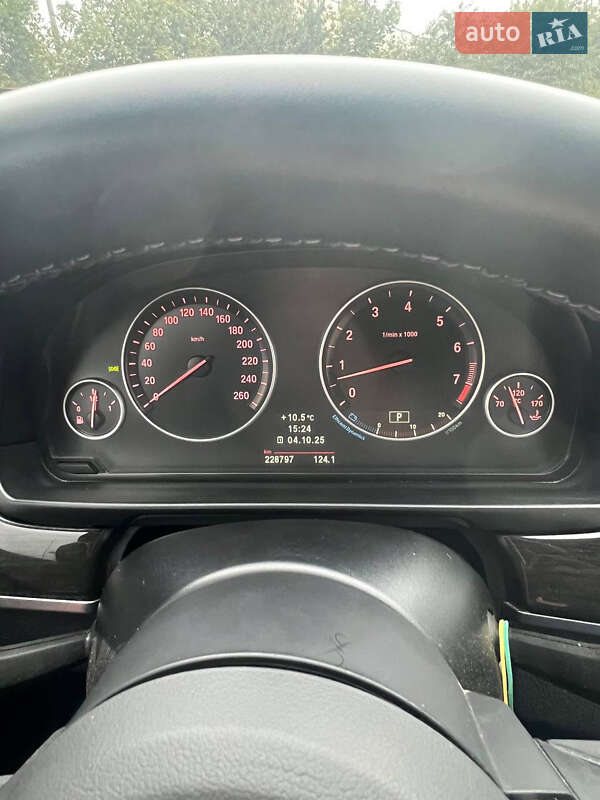 Седан BMW 5 Series 2011 в Києві фото 26 Седан BMW 5 Series 2011 в Києві