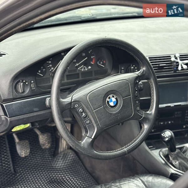 Седан BMW 5 Series 1996 в Виннице