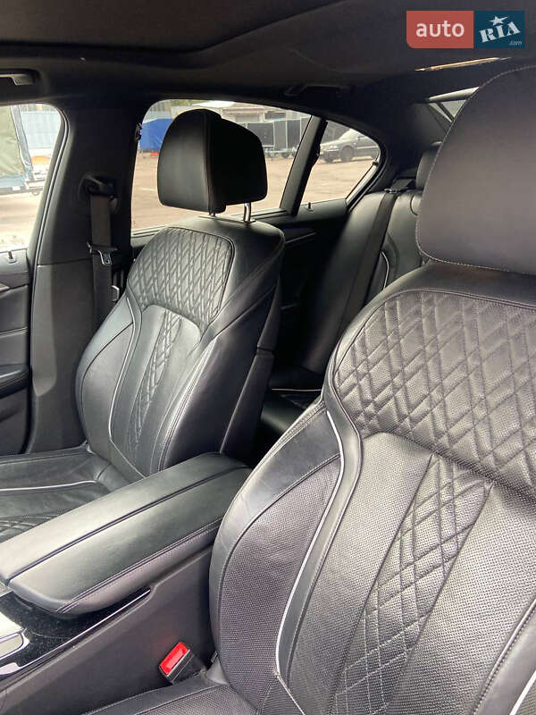 Седан BMW 5 Series 2018 в Києві фото 10 Седан BMW 5 Series 2018 в Києві