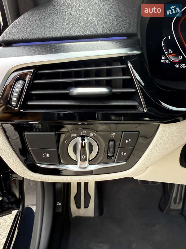 Седан BMW 5 Series 2020 в Львове