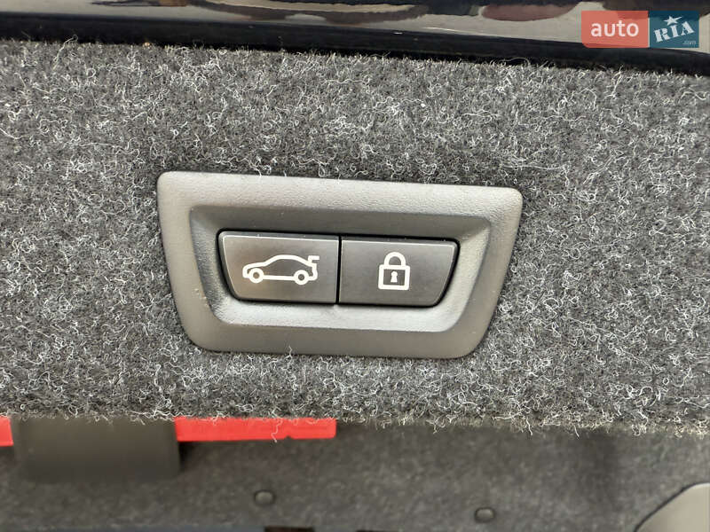 Седан BMW 5 Series 2020 в Львове