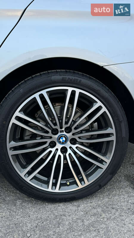 Седан BMW 5 Series 2017 в Львове фото 16 Седан BMW 5 Series 2017 в Львове