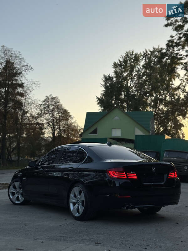 Седан BMW 5 Series 2013 в Тячеве