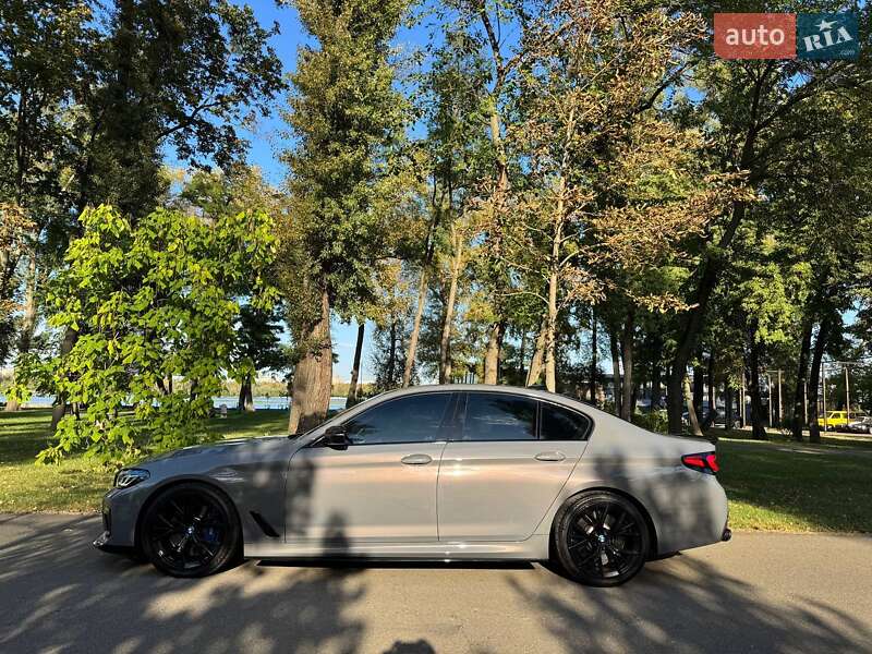 Седан BMW 5 Series 2021 в Киеве