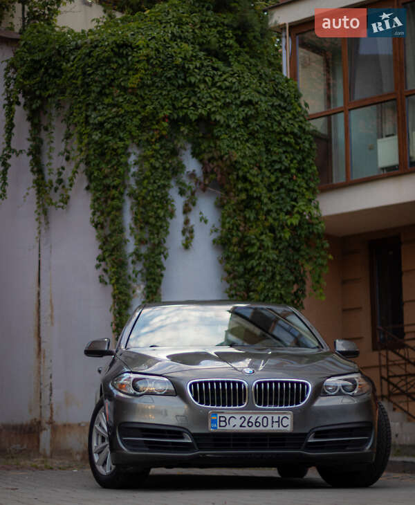 Седан BMW 5 Series 2014 в Львові