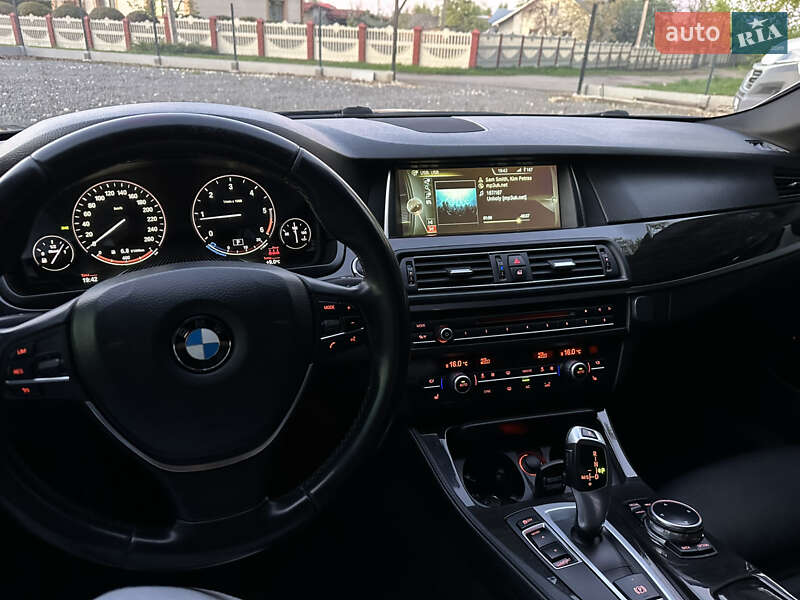 Седан BMW 5 Series 2014 в Самборе