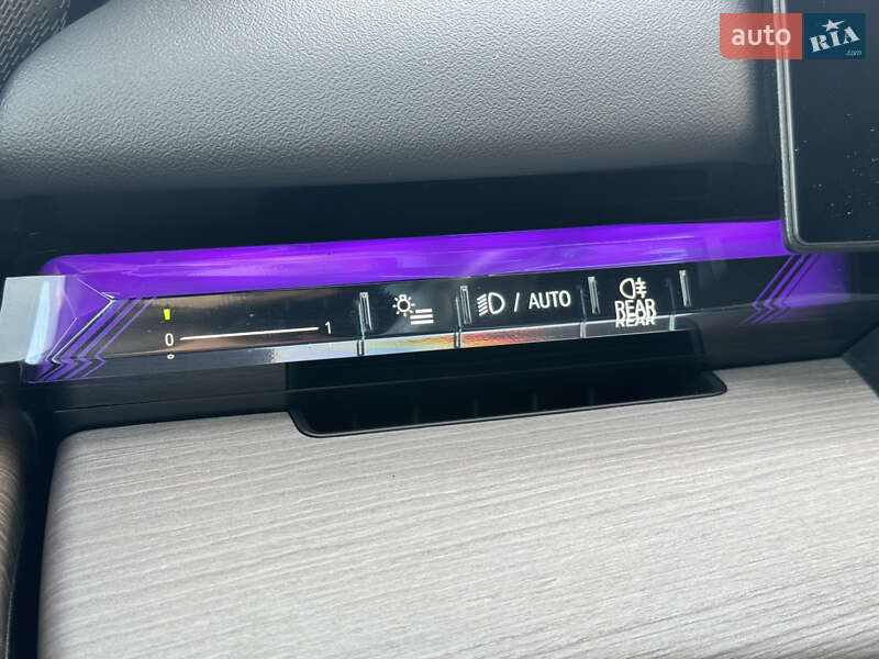 Седан BMW 5 Series 2023 в Киеве