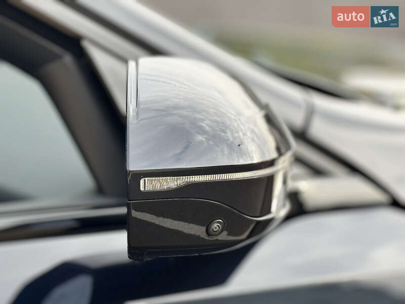 Седан BMW 5 Series 2023 в Киеве