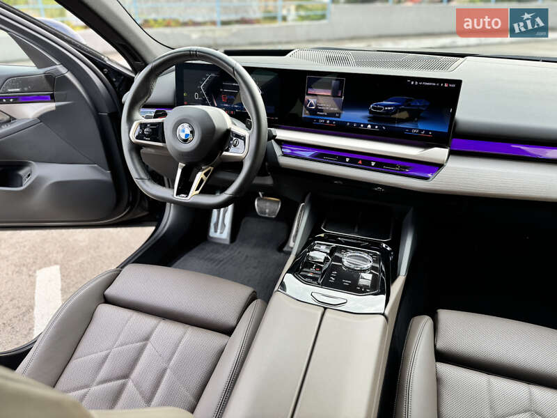 Седан BMW 5 Series 2023 в Киеве