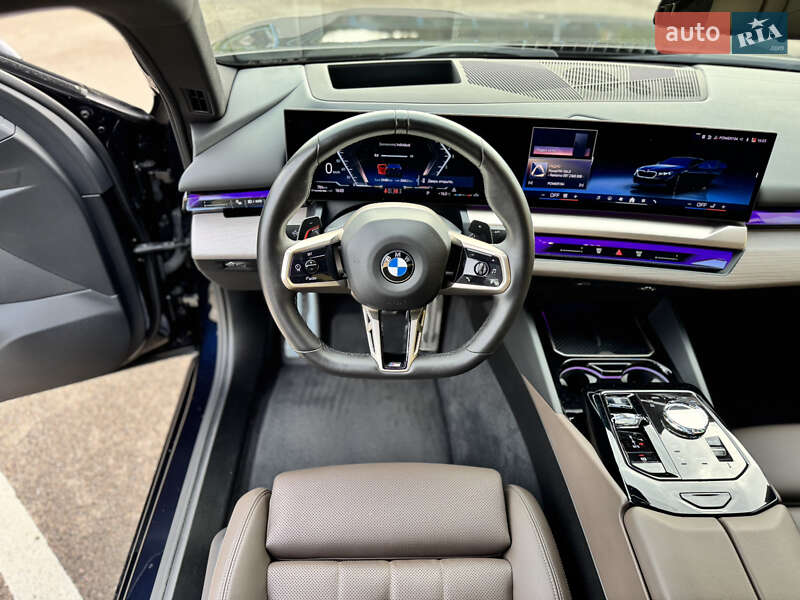 Седан BMW 5 Series 2023 в Киеве