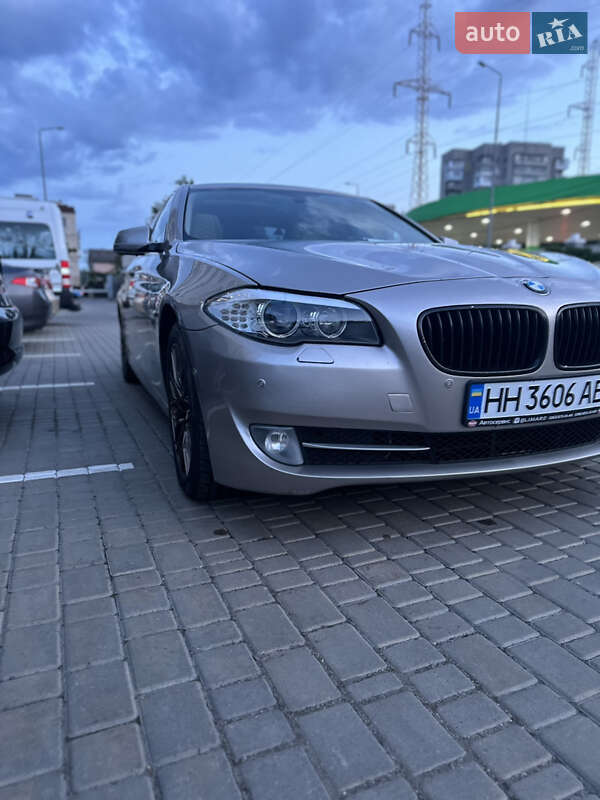 BMW 5 Series 2012 BMW 5 Series 2012