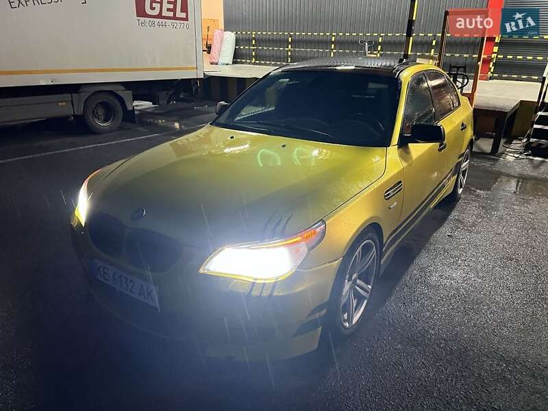 Седан BMW 5 Series 2005 в Днепре