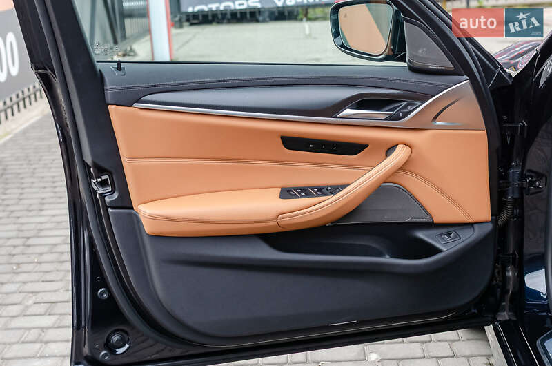 Седан BMW 5 Series 2020 в Киеве