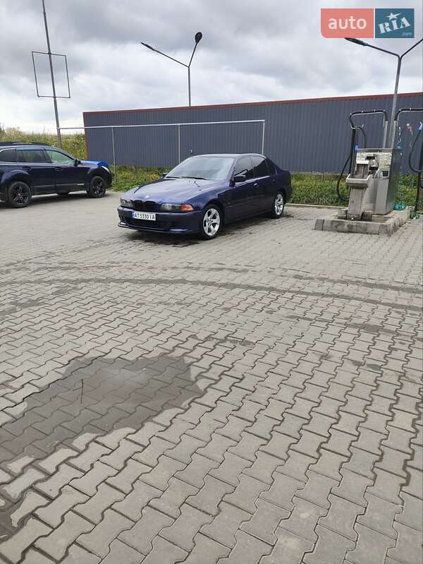 Седан BMW 5 Series 1998 в Тлумачі