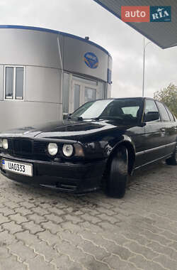 Седан BMW 5 Series 1990 в Тульчині