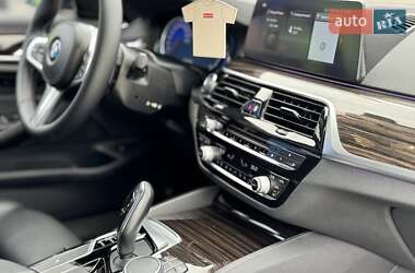 Седан BMW 5 Series 2017 в 