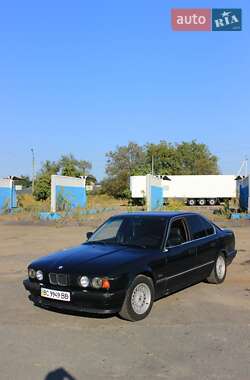 Седан BMW 5 Series 1989 в Луцке