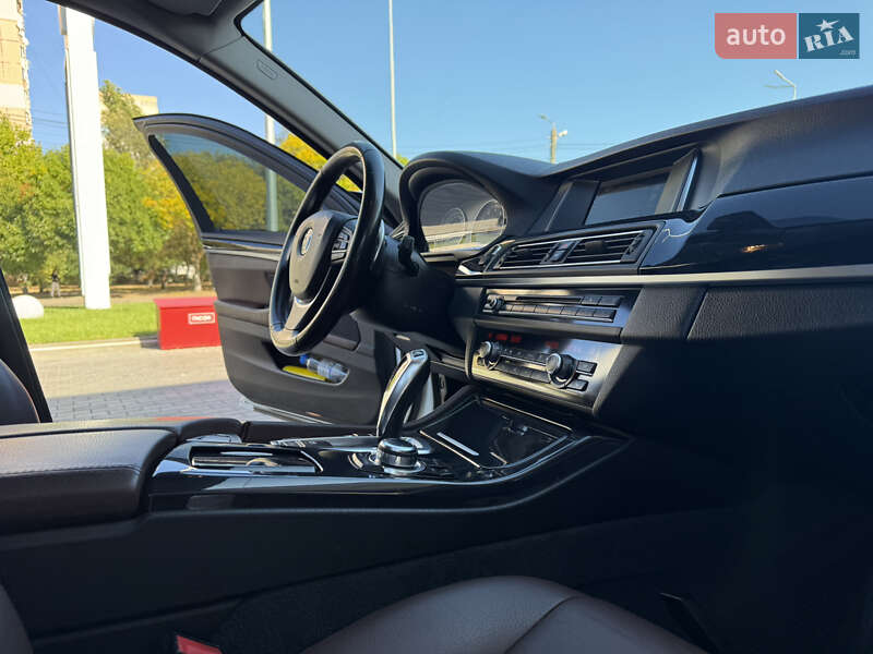 Седан BMW 5 Series 2016 в Одессе