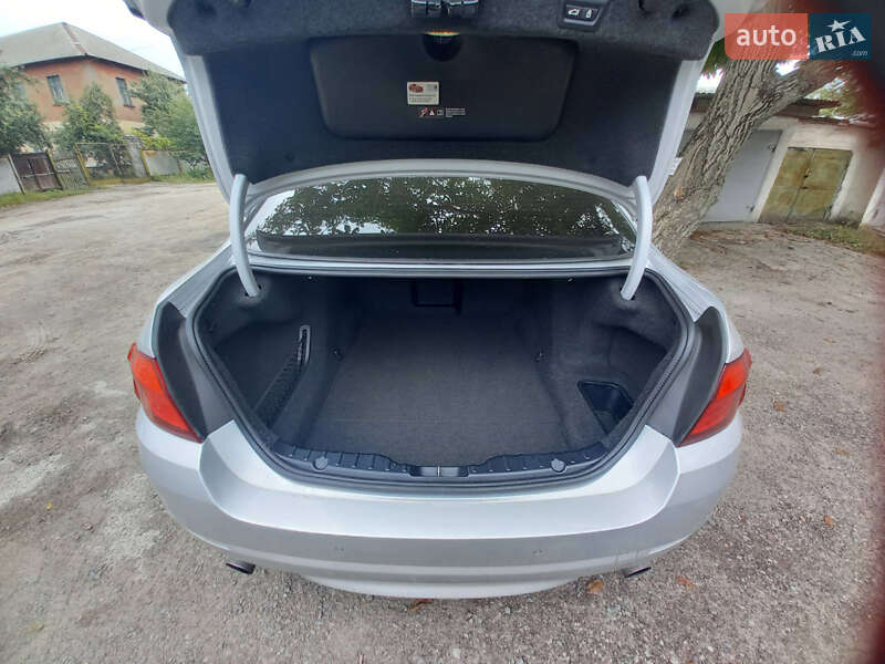 Седан BMW 5 Series 2012 в Днепре