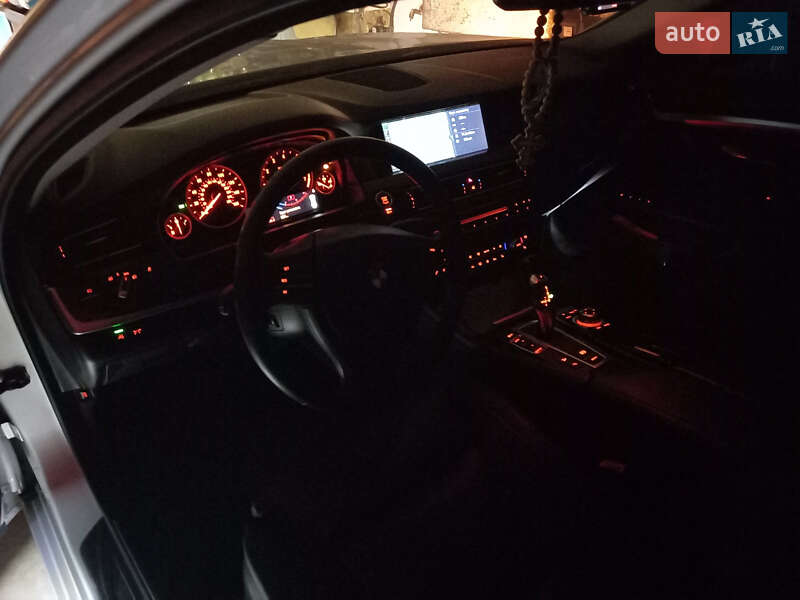 Седан BMW 5 Series 2012 в Днепре