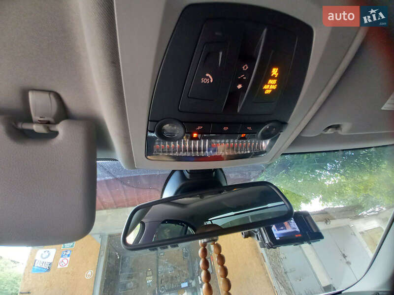 Седан BMW 5 Series 2012 в Днепре