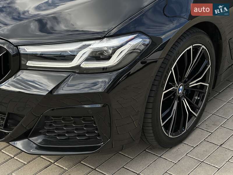 Седан BMW 5 Series 2021 в Мукачево