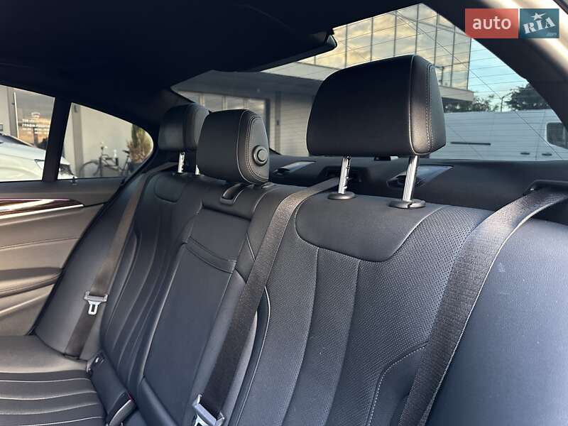 Седан BMW 5 Series 2021 в Мукачево