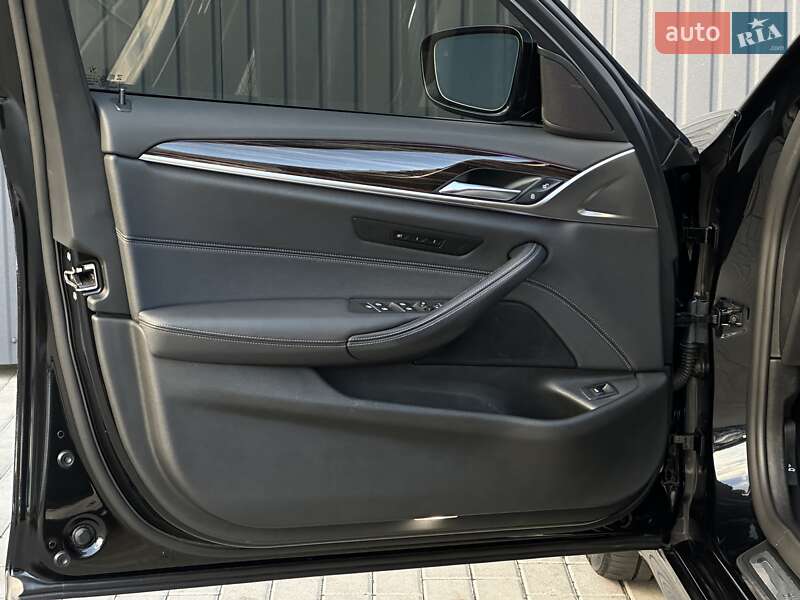 Седан BMW 5 Series 2021 в Мукачево