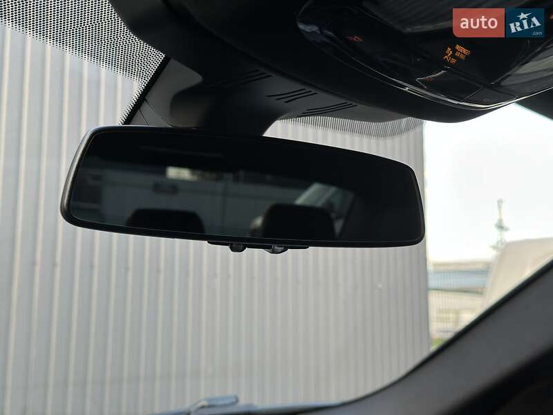 Седан BMW 5 Series 2021 в Мукачево