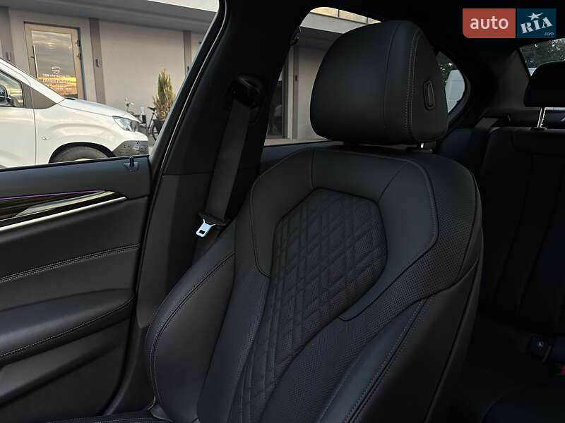 Седан BMW 5 Series 2021 в Мукачево