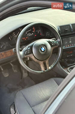 Седан BMW 5 Series 2001 в 