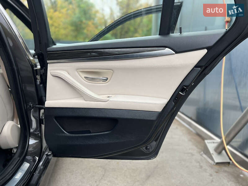 Универсал BMW 5 Series 2016 в Киеве фото 23 Универсал BMW 5 Series 2016 в Киеве