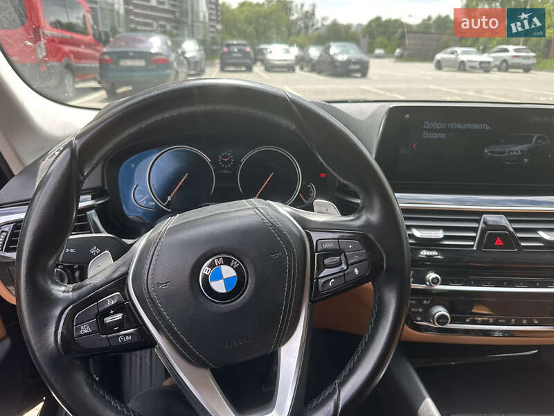 Седан BMW 5 Series 2017 в Хмельницком