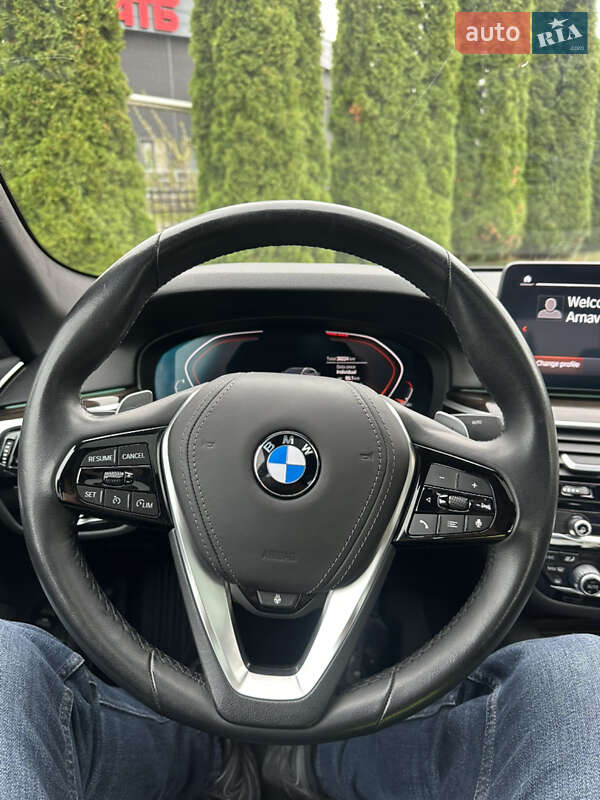 Седан BMW 5 Series 2020 в Львові