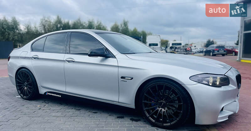 Седан BMW 5 Series 2011 в Ровно