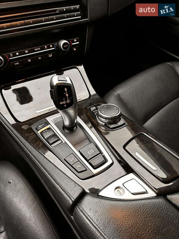 Седан BMW 5 Series 2015 в Луцке