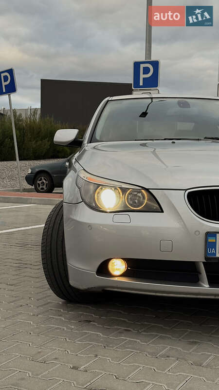 BMW 5 Series 2004