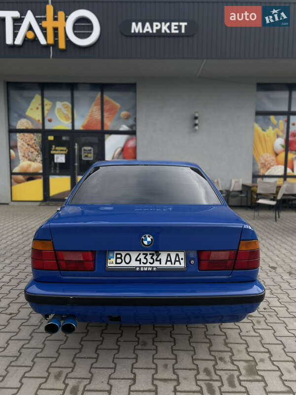 Седан BMW 5 Series 1990 в Черновцах