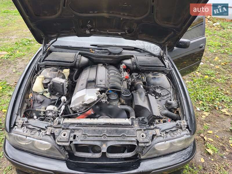 Седан BMW 5 Series 1998 в Ромнах