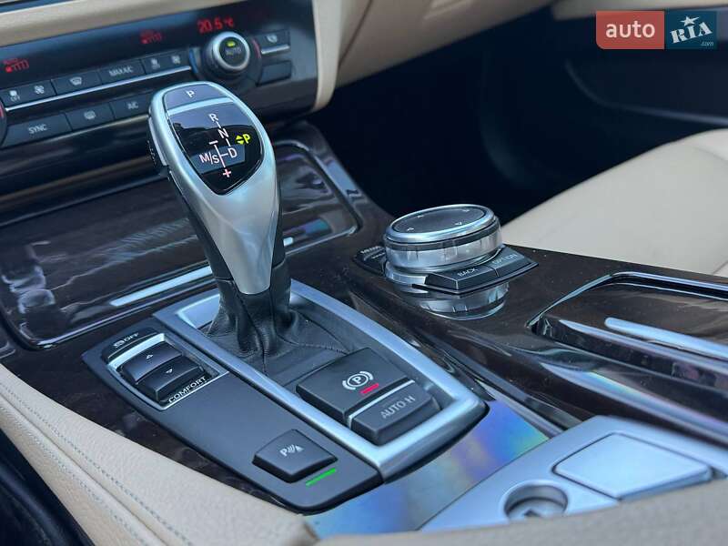 Седан BMW 5 Series 2015 в Киеве