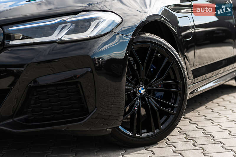 Седан BMW 5 Series 2021 в Мукачевому