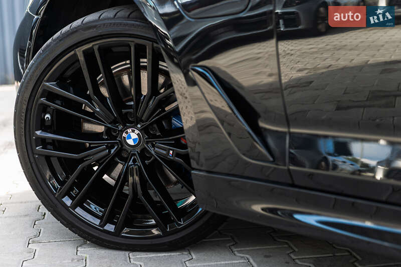 Седан BMW 5 Series 2021 в Мукачевому