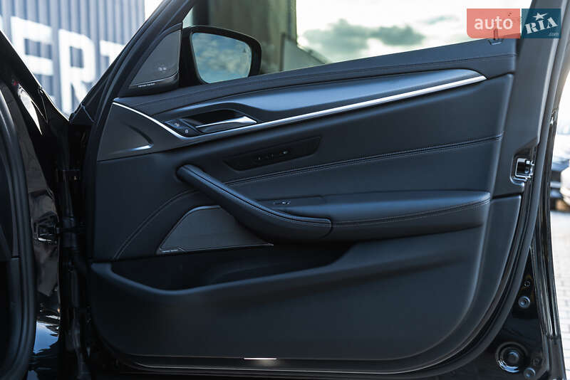 Седан BMW 5 Series 2021 в Мукачевому