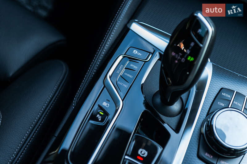 Седан BMW 5 Series 2021 в Мукачевому
