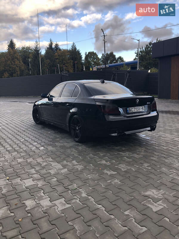 Седан BMW 5 Series 2003 в Торчине
