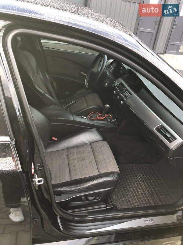 Седан BMW 5 Series 2003 в Торчине