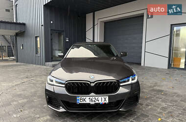 Седан BMW 5 Series 2017 в 