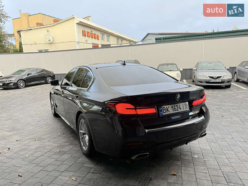 Седан BMW 5 Series 2017 в Ровно